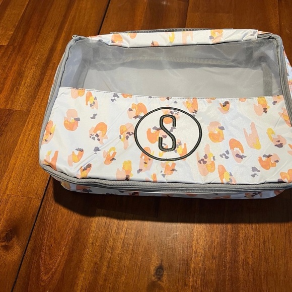Thirty One Packing Cube Small in Soft Watercolor Spots! BNIP!! - Picture 1 of 7